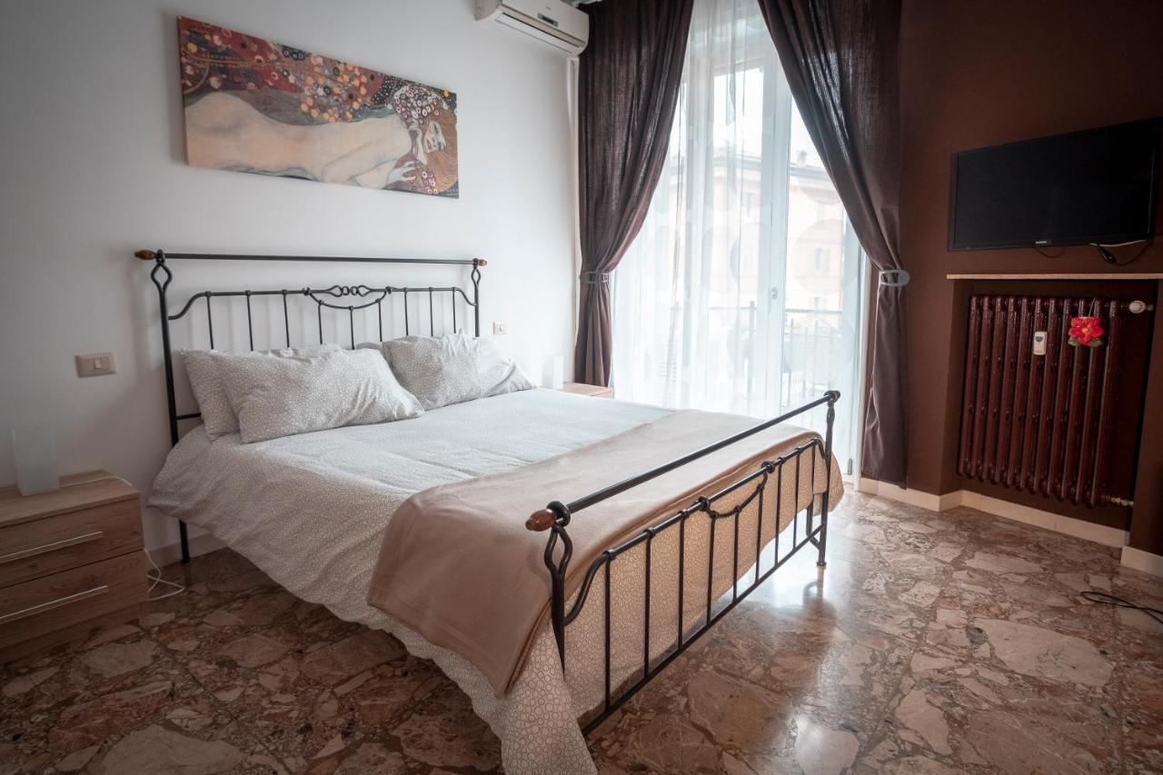 Civico 8 B&B - Appartamento Parme Extérieur photo