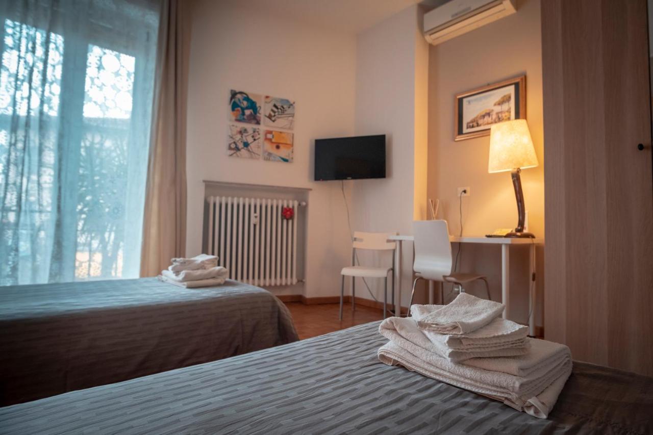 Civico 8 B&B - Appartamento Parme Extérieur photo